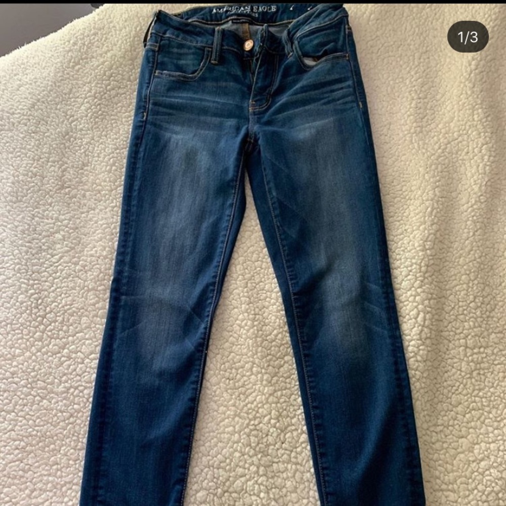 American Eagle medium wash jeans